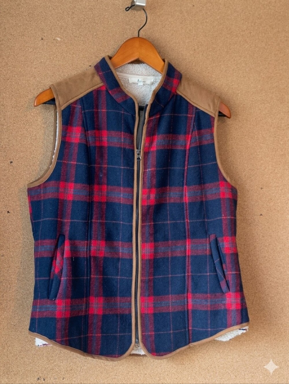 ENTRO Red Navy Tartan Plaid Sherpa Lined Full Zip Vest Women’s Medium